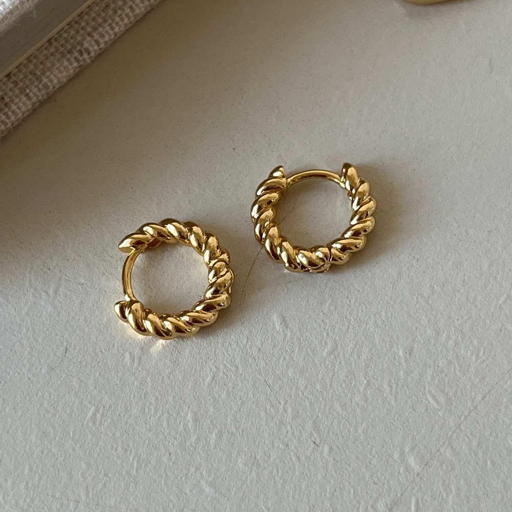 18k Gold Plated Twisted Mini Hoops